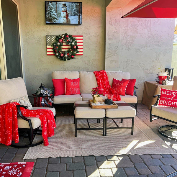 5 Must-Have Outdoor Furniture for Christmas Decor